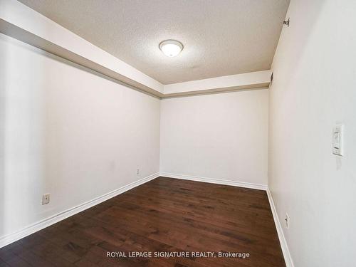 906-350 Princess Royal Dr, Mississauga, ON - Indoor Photo Showing Other Room