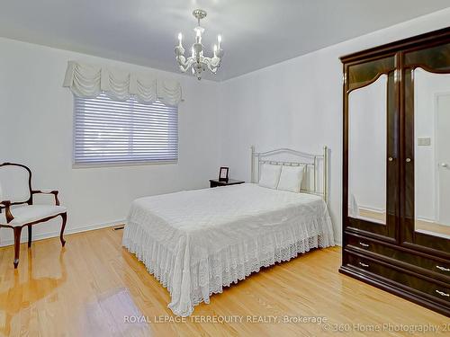 36 Ludgate Dr, Toronto, ON - Indoor Photo Showing Bedroom