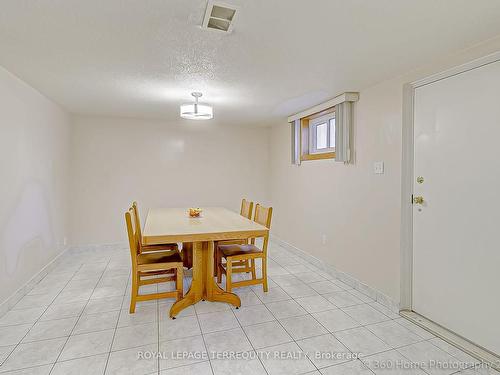 36 Ludgate Dr, Toronto, ON - Indoor Photo Showing Dining Room