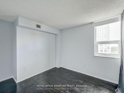 1411-4 Lisa St, Brampton, ON - Indoor Photo Showing Other Room