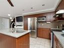 7087 Drumcashel Crt, Mississauga, ON  - Indoor Photo Showing Kitchen With Upgraded Kitchen 