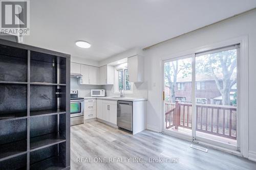 1449 Eddie Shain Drive, Oakville, ON - Indoor Photo Showing Kitchen