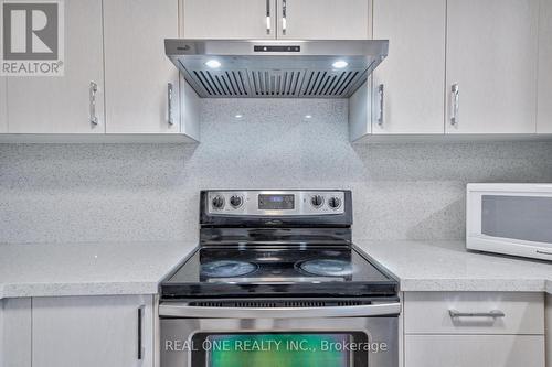 1449 Eddie Shain Drive, Oakville, ON - Indoor Photo Showing Kitchen