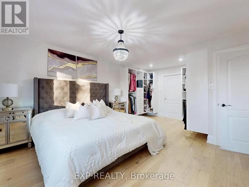 190 Crestwood Road, Caledon, ON - Indoor Photo Showing Bedroom