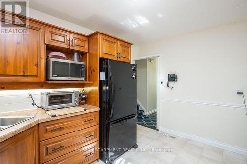 2090 Linmouth Terrace, Burlington, ON - Indoor Photo Showing Kitchen