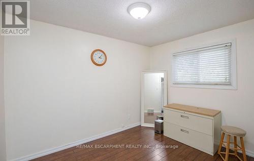 2090 Linmouth Terrace, Burlington, ON - Indoor Photo Showing Other Room