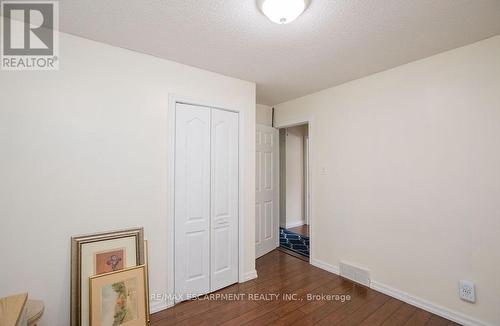 2090 Linmouth Terrace, Burlington, ON - Indoor Photo Showing Other Room