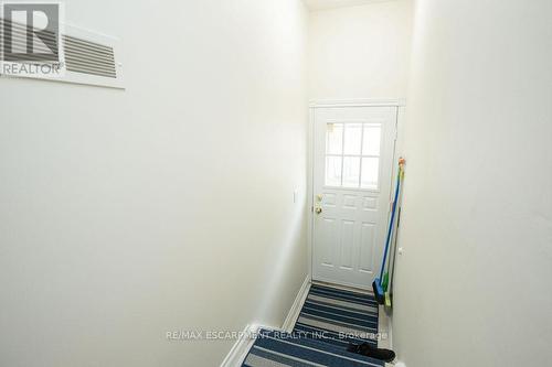 2090 Linmouth Terrace, Burlington, ON - Indoor Photo Showing Other Room