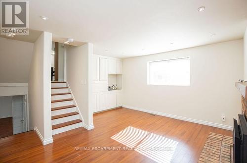 2090 Linmouth Terrace, Burlington, ON - Indoor Photo Showing Other Room