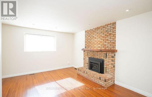 2090 Linmouth Terrace, Burlington, ON - Indoor Photo Showing Living Room With Fireplace