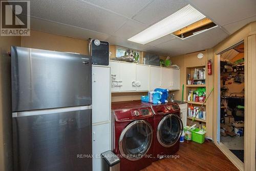 2090 Linmouth Terrace, Burlington, ON - Indoor Photo Showing Laundry Room