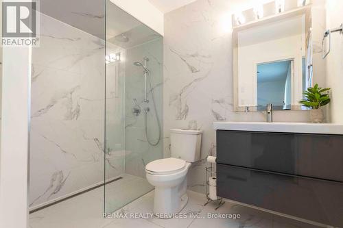 2150 Elmhurst Avenue, Oakville, ON - Indoor Photo Showing Bathroom