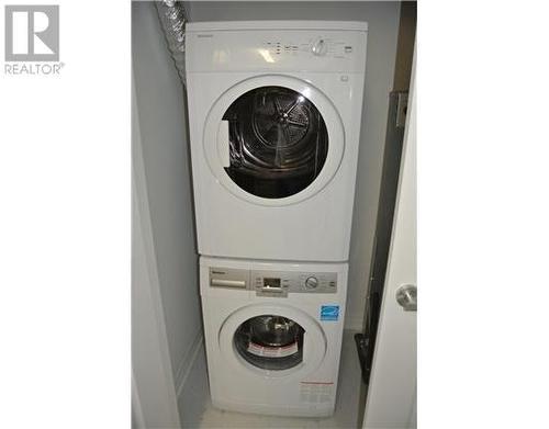 242 Rideau Street Unit#1306, Ottawa, ON - Indoor Photo Showing Laundry Room