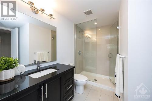 131 Holland Avenue Unit#405, Ottawa, ON - Indoor Photo Showing Bathroom