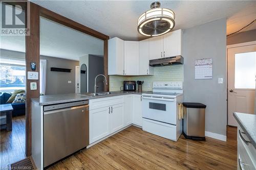 880 11Th Avenue E, Owen Sound, ON - Indoor Photo Showing Kitchen