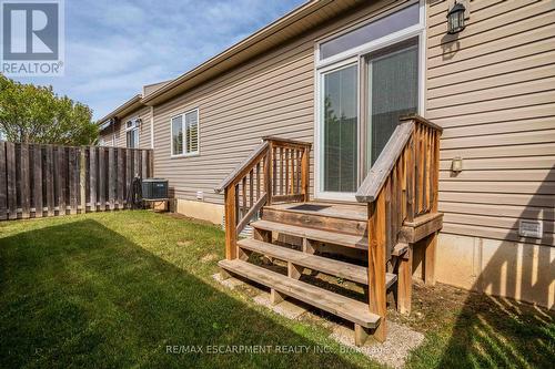 8 Hillgartner Lane, Hamilton, ON - Outdoor With Exterior