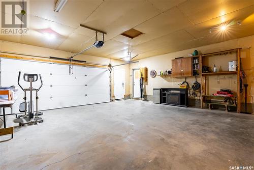 338 Wollaston Rise, Saskatoon, SK - Indoor Photo Showing Garage