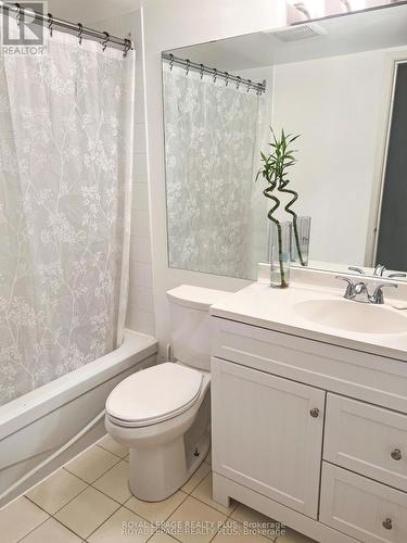 1601 - 44 Gerrard Street W, Toronto, ON - Indoor Photo Showing Bathroom