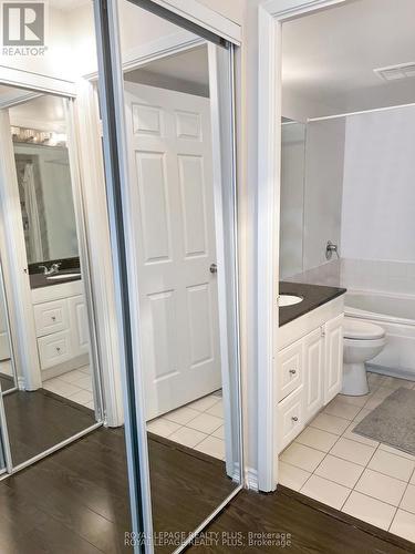 1601 - 44 Gerrard Street W, Toronto, ON - Indoor Photo Showing Bathroom