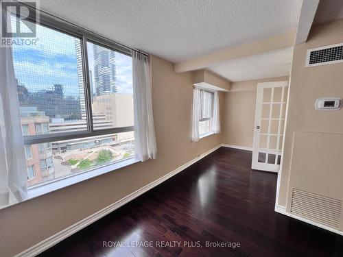 1601 - 44 Gerrard Street W, Toronto, ON - Indoor Photo Showing Other Room