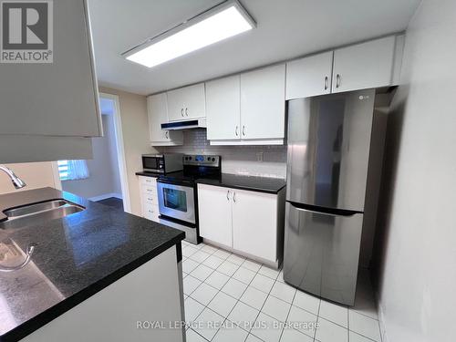 1601 - 44 Gerrard Street W, Toronto, ON - Indoor Photo Showing Kitchen