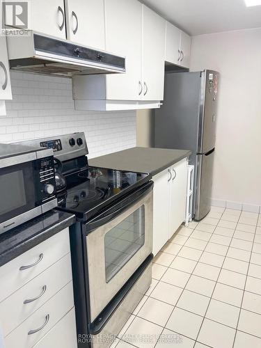 1601 - 44 Gerrard Street W, Toronto, ON - Indoor Photo Showing Kitchen