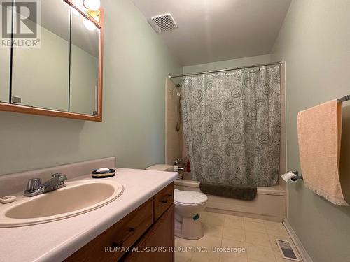 45 Cedartree Lane, Kawartha Lakes (Bobcaygeon), ON - Indoor Photo Showing Bathroom