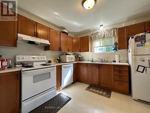 45 Cedartree Lane, Kawartha Lakes (Bobcaygeon), ON - Indoor Photo Showing Kitchen With Double Sink