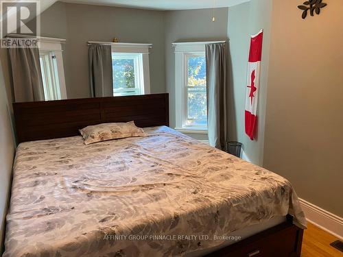 31 St Lawrence Street, Kawartha Lakes (Lindsay), ON - Indoor Photo Showing Bedroom