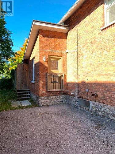 31 St Lawrence Street, Kawartha Lakes (Lindsay), ON - Outdoor With Deck Patio Veranda With Exterior