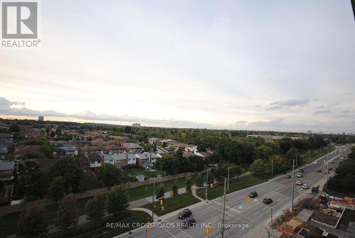 805 - 202 Burnhamthrope Road E, Mississauga, ON - Outdoor With View