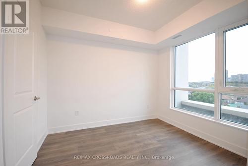 805 - 202 Burnhamthrope Road E, Mississauga, ON - Indoor Photo Showing Other Room