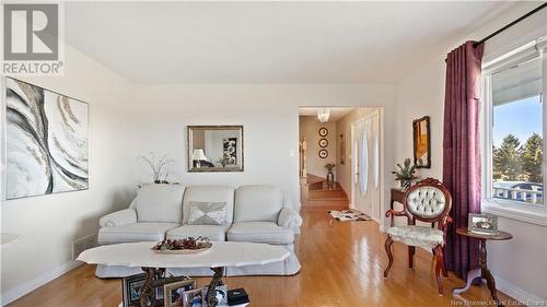 36 Acadie, Bouctouche, NB - Indoor Photo Showing Living Room