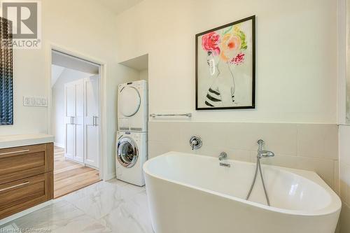 6765 James Street, London, ON - Indoor Photo Showing Laundry Room