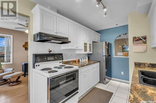 306 301 Cree Crescent, Saskatoon, SK - Indoor Photo Showing Kitchen With Double Sink