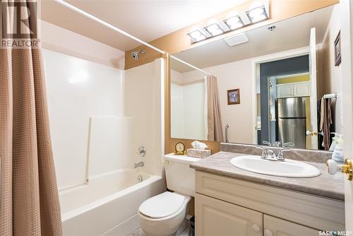 306 301 Cree Crescent, Saskatoon, SK - Indoor Photo Showing Bathroom