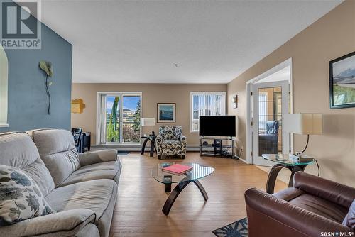 306 301 Cree Crescent, Saskatoon, SK - Indoor Photo Showing Living Room