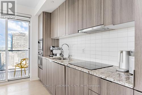 3507 - 955 Bay Street, Toronto, ON - Indoor Photo Showing Kitchen With Upgraded Kitchen