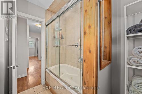 343 Walter Drive, Georgina, ON - Indoor Photo Showing Bathroom