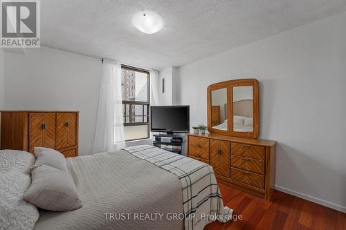 403 - 15 Kensington Road, Brampton, ON - Indoor Photo Showing Bedroom