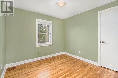 1403 Woodward Avenue, Ottawa, ON - Indoor Photo Showing Other Room