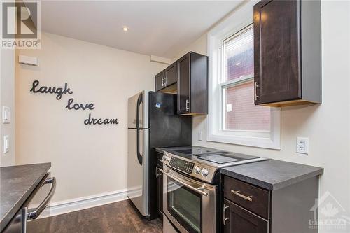 9 Ella Street, Ottawa, ON - Indoor Photo Showing Kitchen