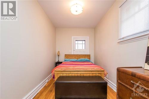 9 Ella Street, Ottawa, ON - Indoor Photo Showing Bedroom