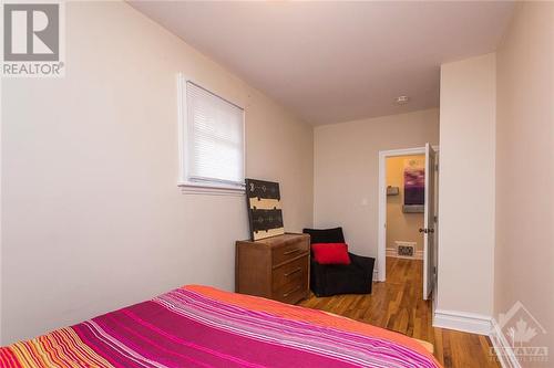 9 Ella Street, Ottawa, ON - Indoor Photo Showing Bedroom