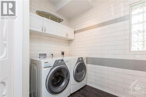 9 Ella Street, Ottawa, ON - Indoor Photo Showing Laundry Room