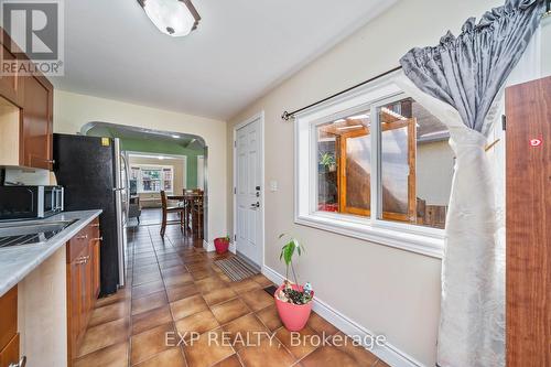 490 Caledonia Road, Toronto, ON - Indoor Photo Showing Kitchen