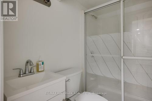 5 Merritt Road, Toronto, ON - Indoor Photo Showing Bathroom