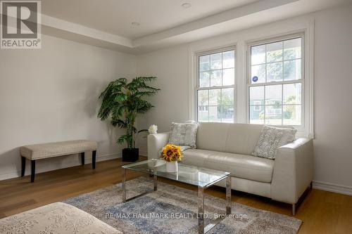 5 Merritt Road, Toronto, ON - Indoor Photo Showing Living Room