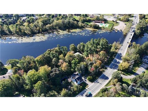 1022 Bridge Street, Manotick, ON 