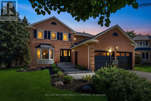 429 Mathews Court, Newmarket, ON - Outdoor With Facade